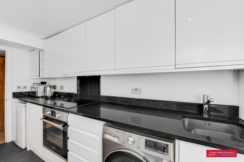 Property photo 3 of 7 Picture 3