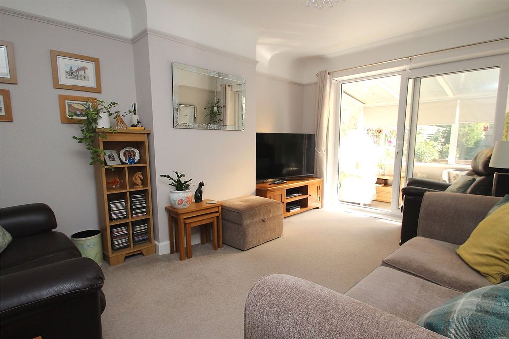 Property photo 2 of 11 Picture No. 21