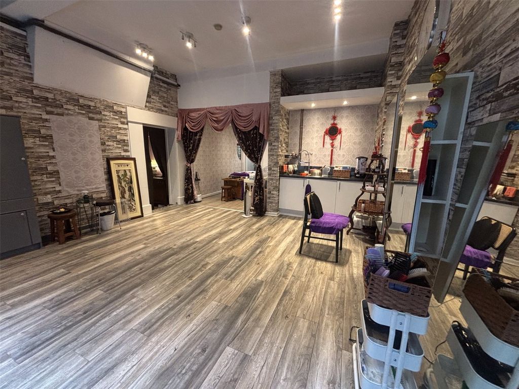 Property photo 2 of 4 Picture No. 04