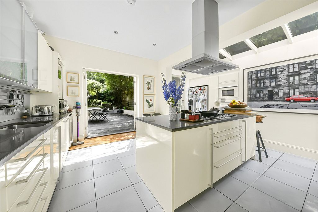 Property photo 3 of 7 Picture No. 26