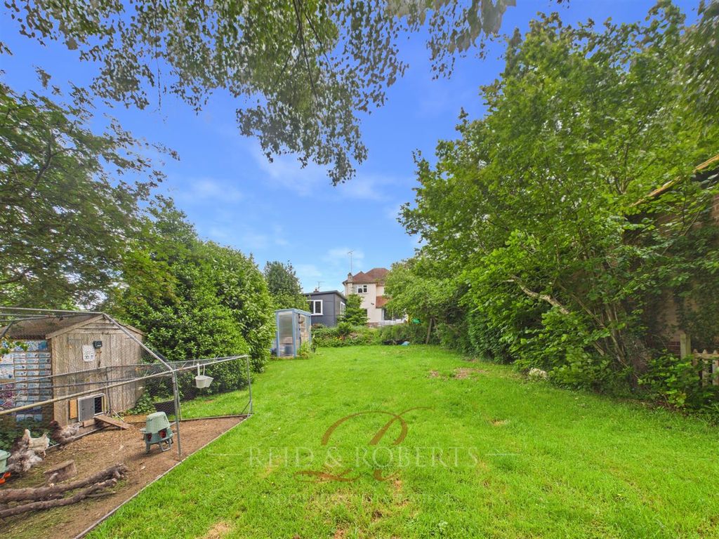 Property photo 2 of 23 Cam05148G0-Pr0193-Still041.Jpg