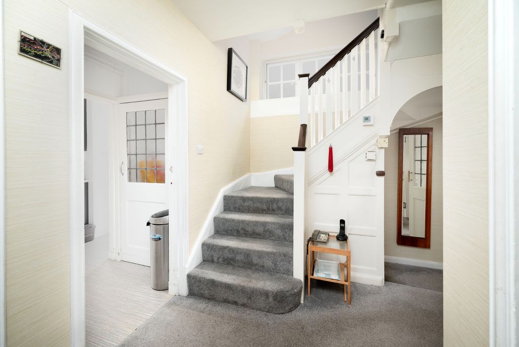 Property photo 2 of 15 4802502