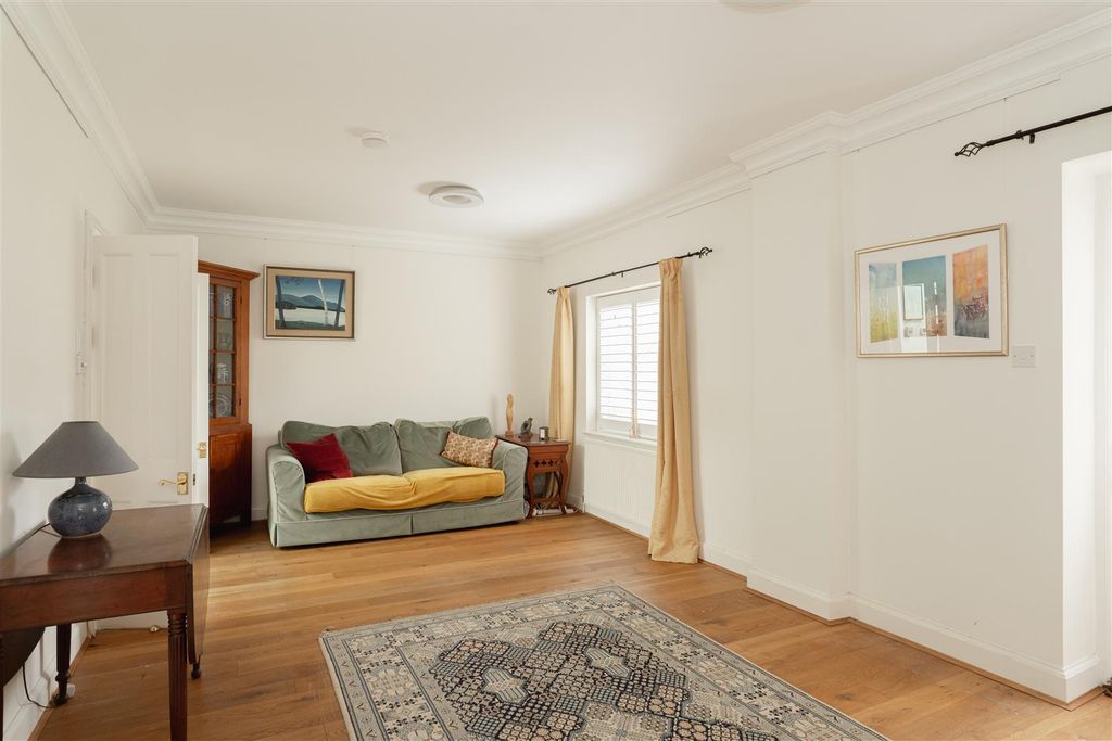 Property photo 3 of 17 4.Jpg