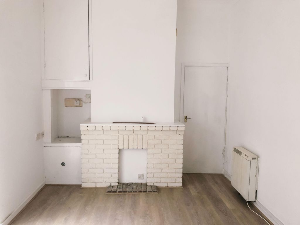 Property photo 3 of 6 Image