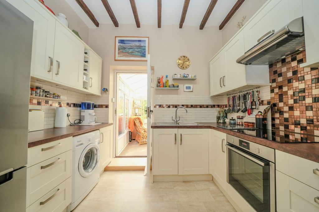 Property photo 2 of 29