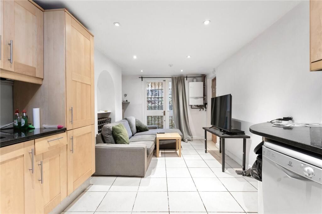 Property photo 3 of 12