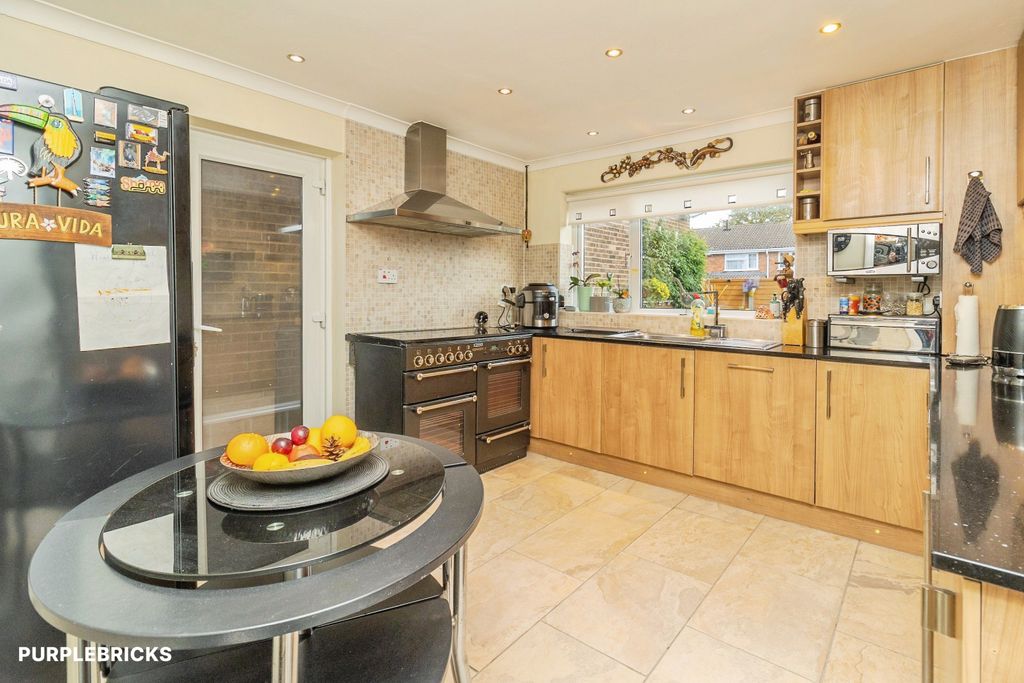 Property photo 2 of 50