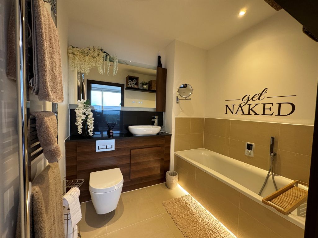 Additional image 13 of 2 bed penthouse for saleEast Station Road, Fletton Quays, Peterborough PE2