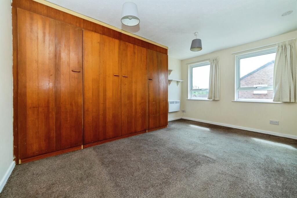 Property photo 3 of 5 080A631F12F6F9827B1Ae5c5B38B74De