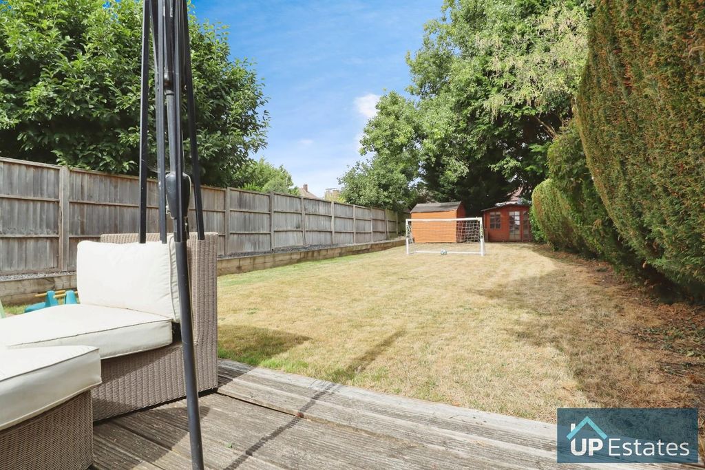 Property photo 2 of 20