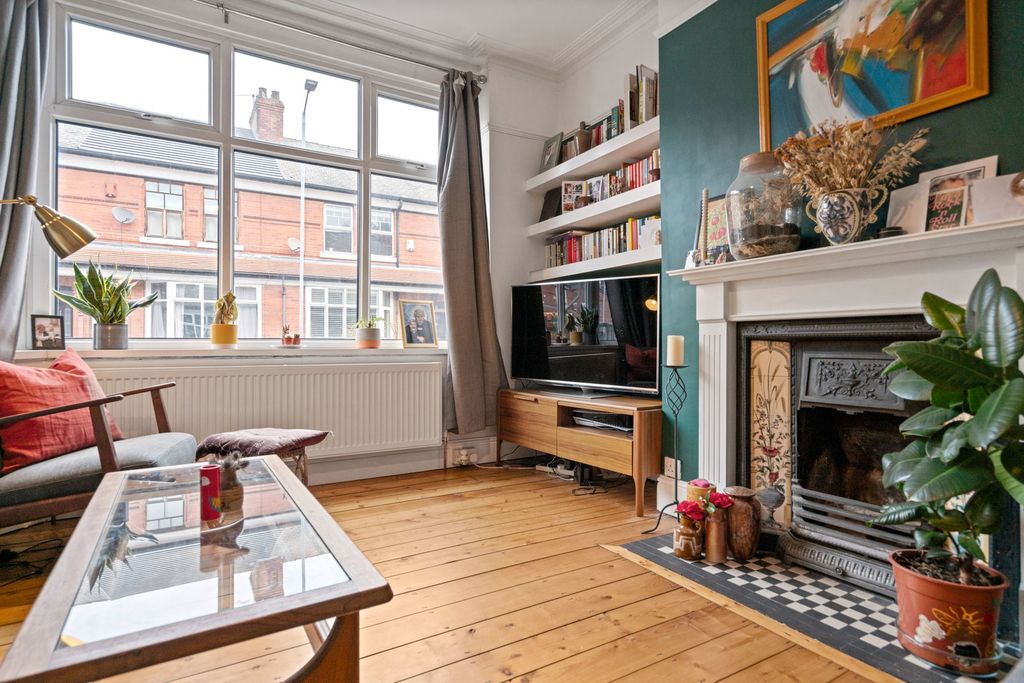 Property photo 2 of 27