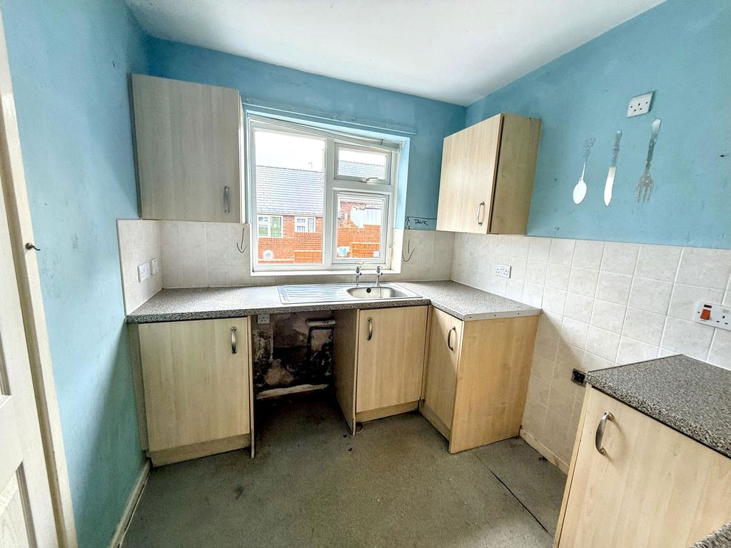 Property photo 3 of 6