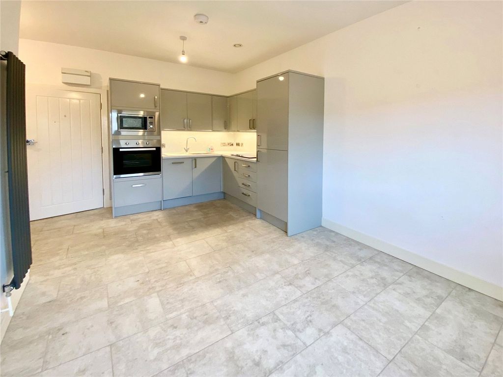 Property photo 3 of 7 Picture No. 06