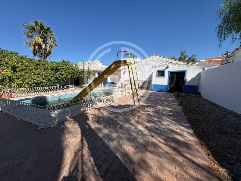 Property photo 3 of 35