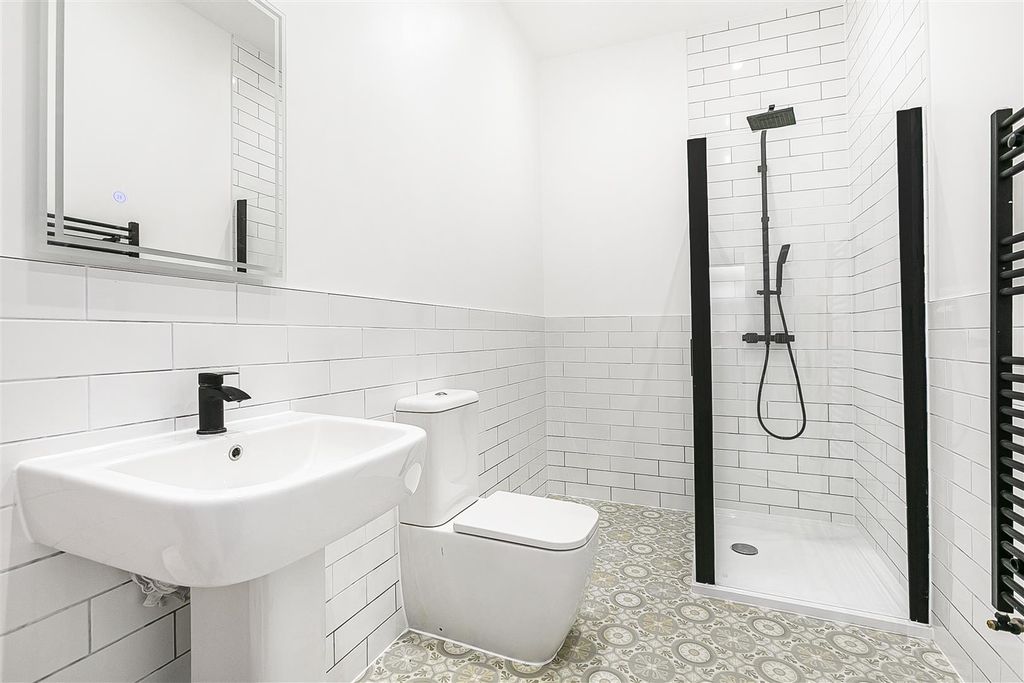 Additional image 13 of 5 bed detached house for saleOak Avenue, Enfield EN2