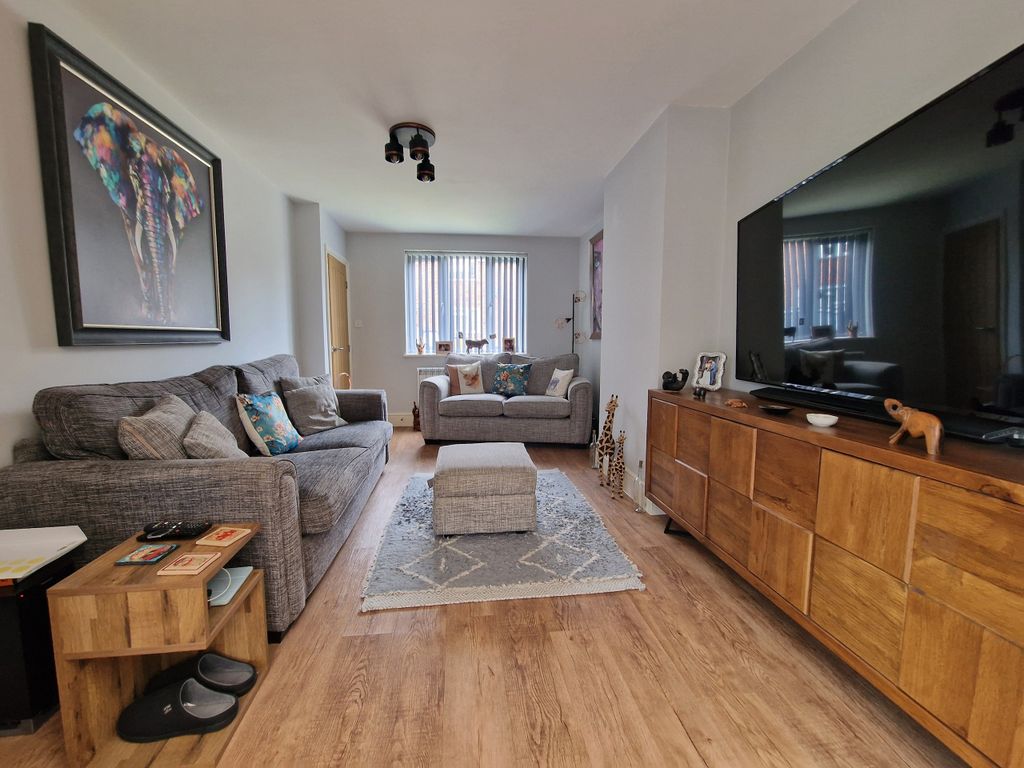 Property photo 2 of 14 Sitting Room
