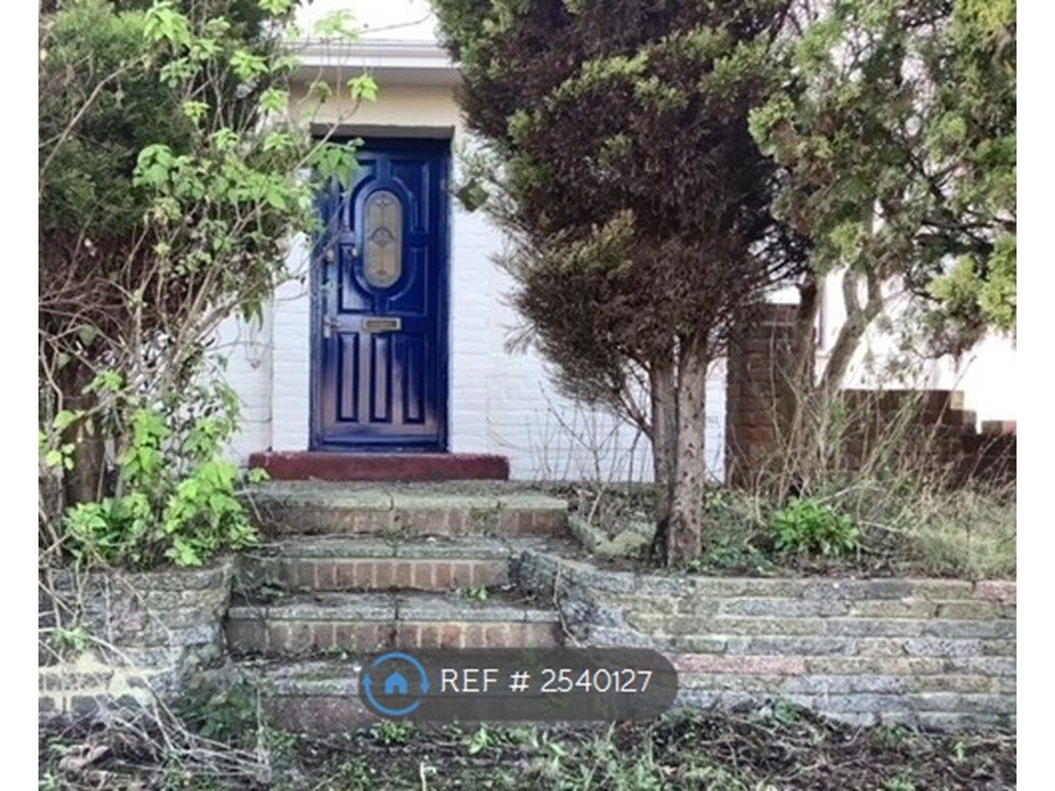 Property photo 1 of 17 Main Entrance