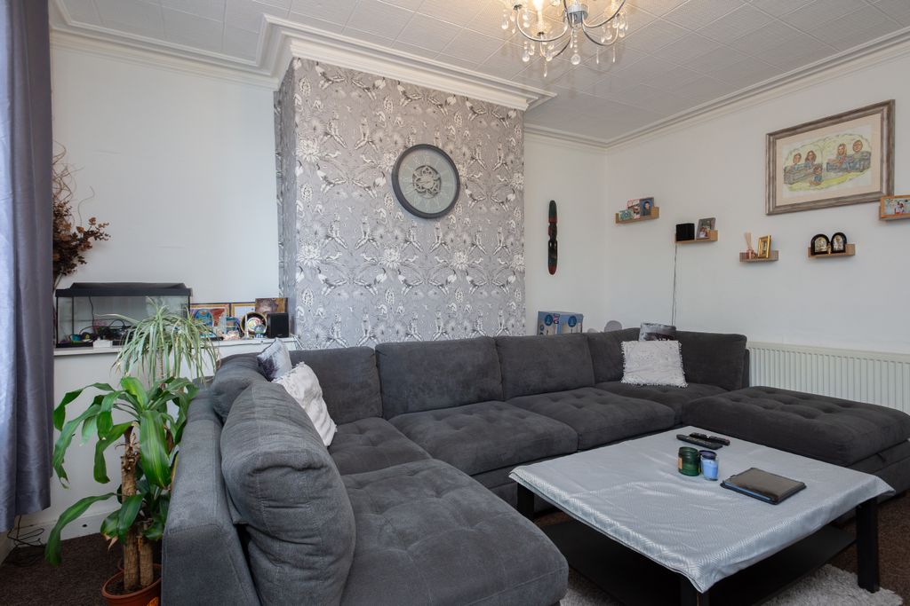 Property photo 3 of 22