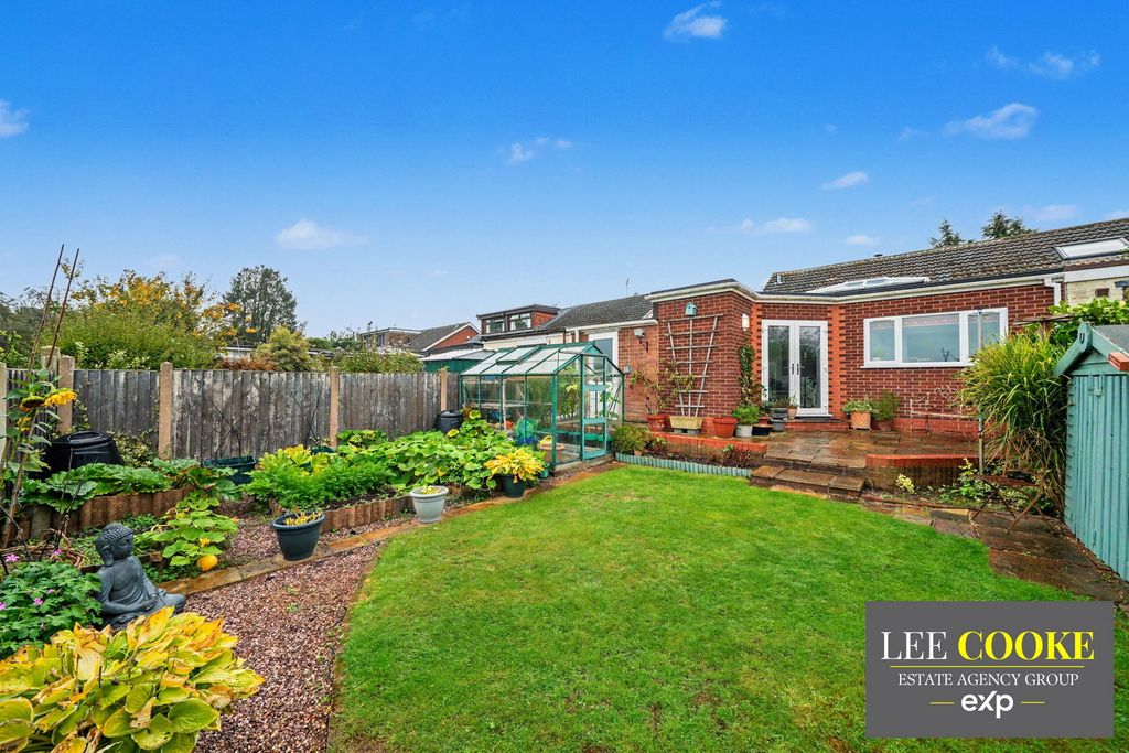 Property photo 2 of 35