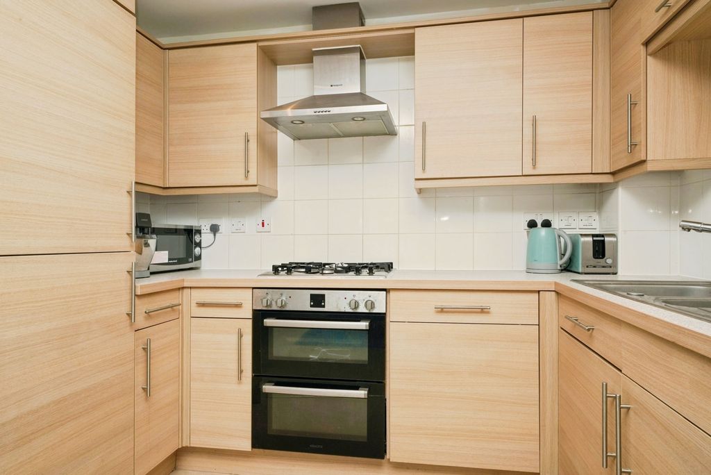 Property photo 3 of 9 Pbox-Img.Jpg