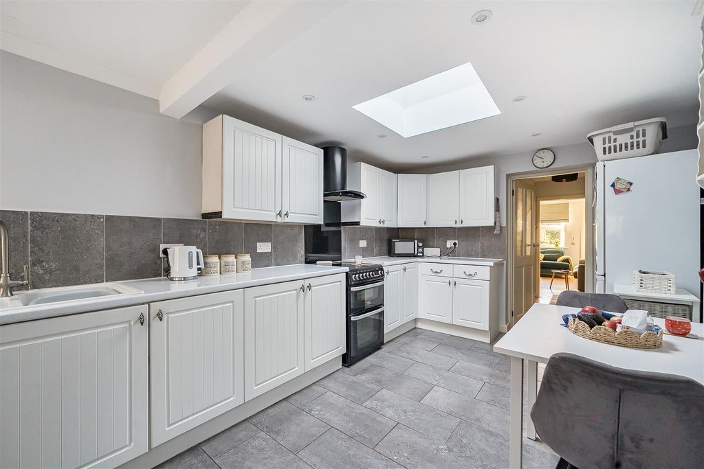 Property photo 2 of 23 1382950-15-69203Fb29E79A.Jpg