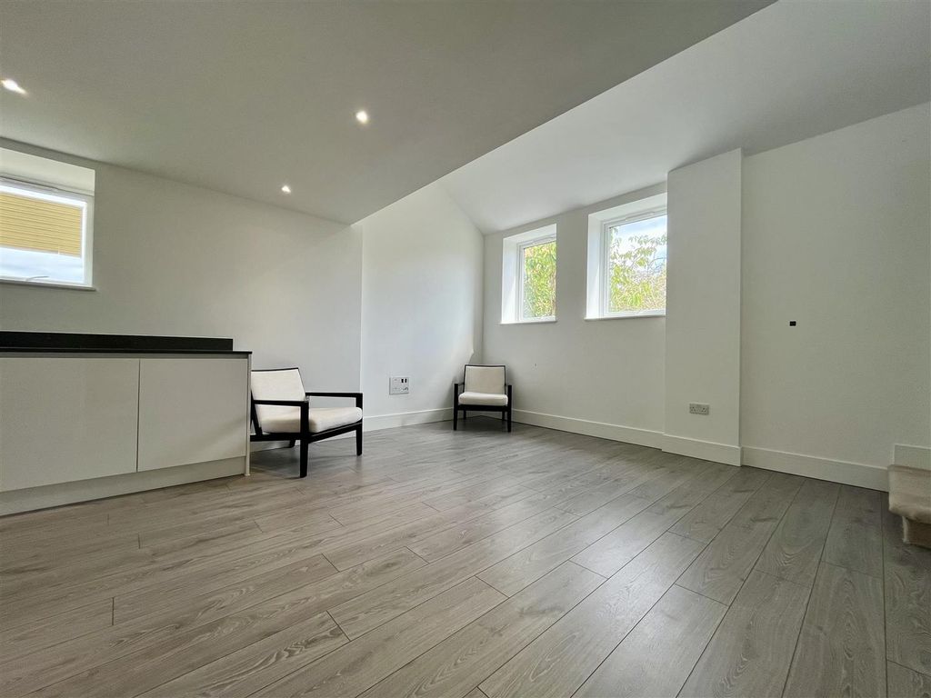 Property photo 3 of 8 Img_3190.Jpg