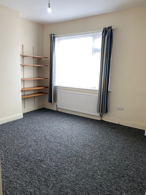 Property photo 3 of 8