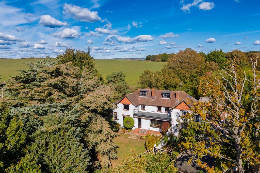 Property photo 1 of 52