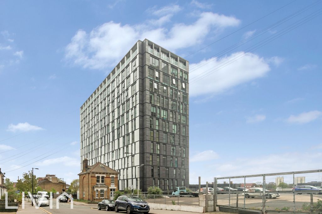 Property photo 1 of 12 1