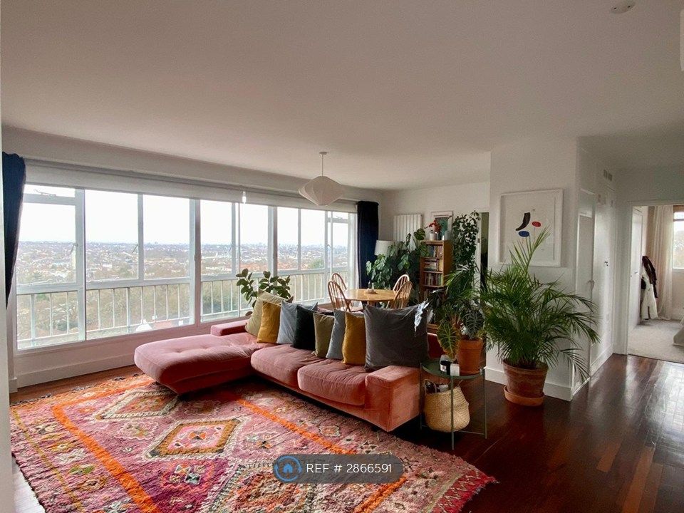 Property photo 3 of 24