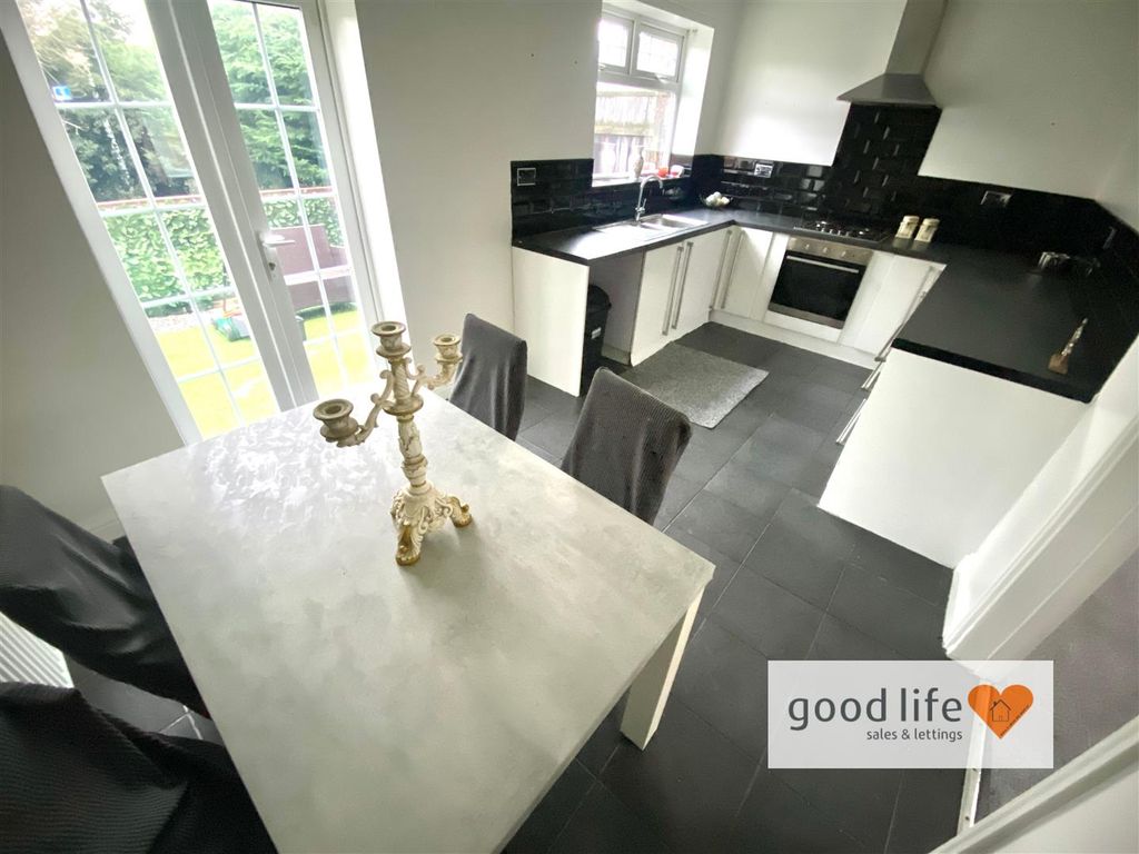 Property photo 3 of 10 20260120_125238723_Ios433Hyltonroad.Jpg