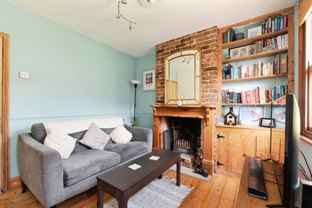 Property photo 2 of 18 Picture No. 19