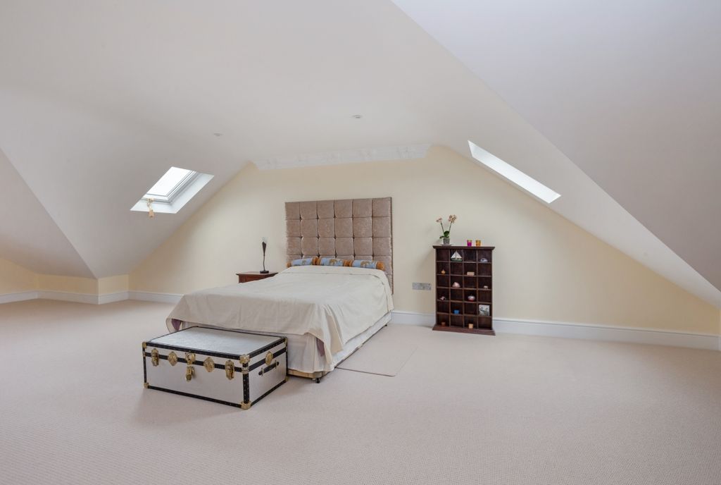 Additional image 8 of 5 bed flat to rentWycombe Road, Marlow SL7