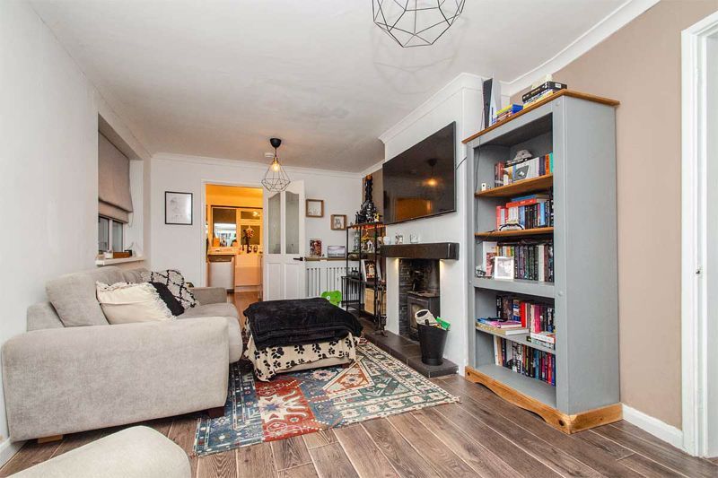 Property photo 3 of 21 Photo 6