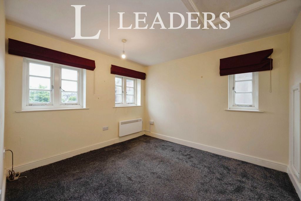 Property photo 2 of 17 Flat23Thefriary2413