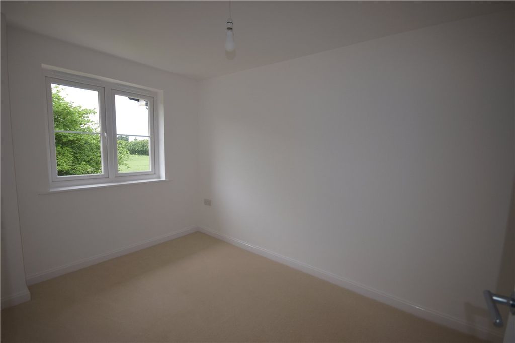 Property photo 3 of 6 Bedroom 2.Jpg