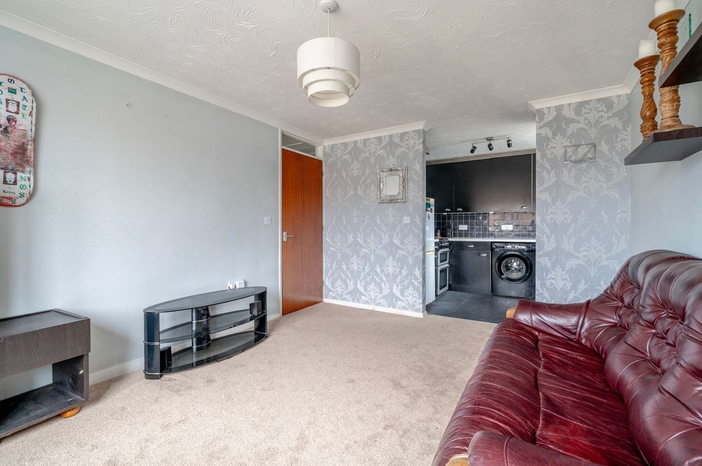 Property photo 3 of 13