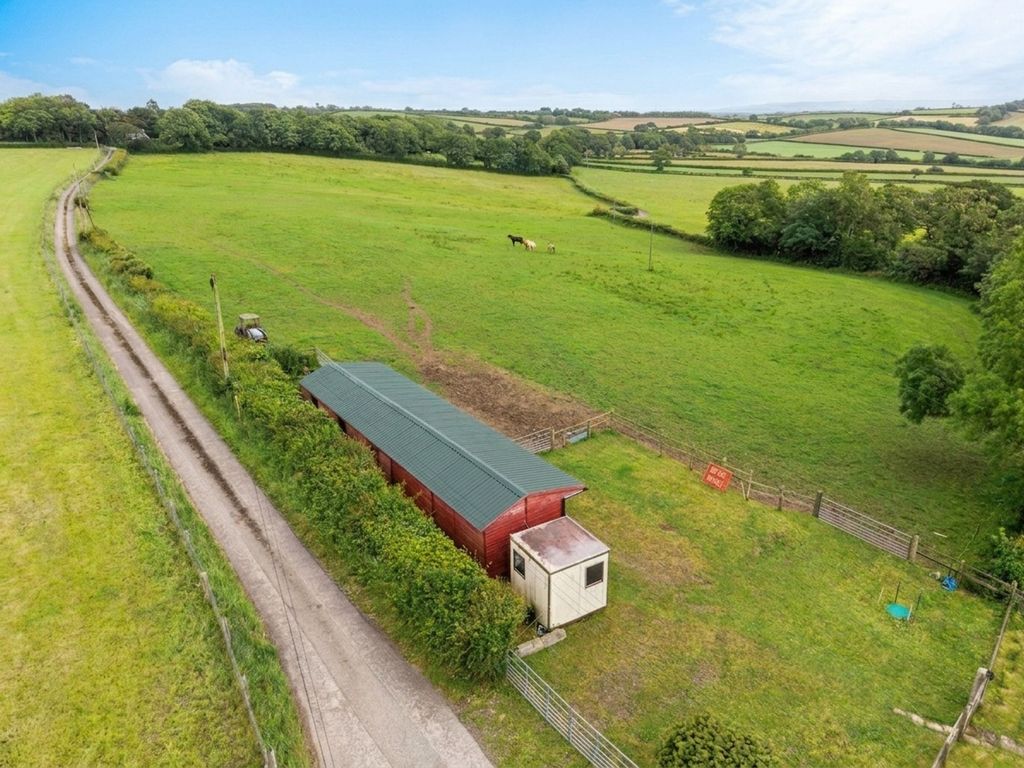 Property photo 2 of 27