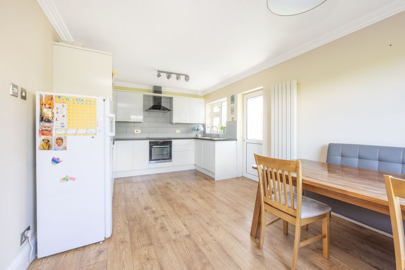 Property photo 3 of 11 Photo 10