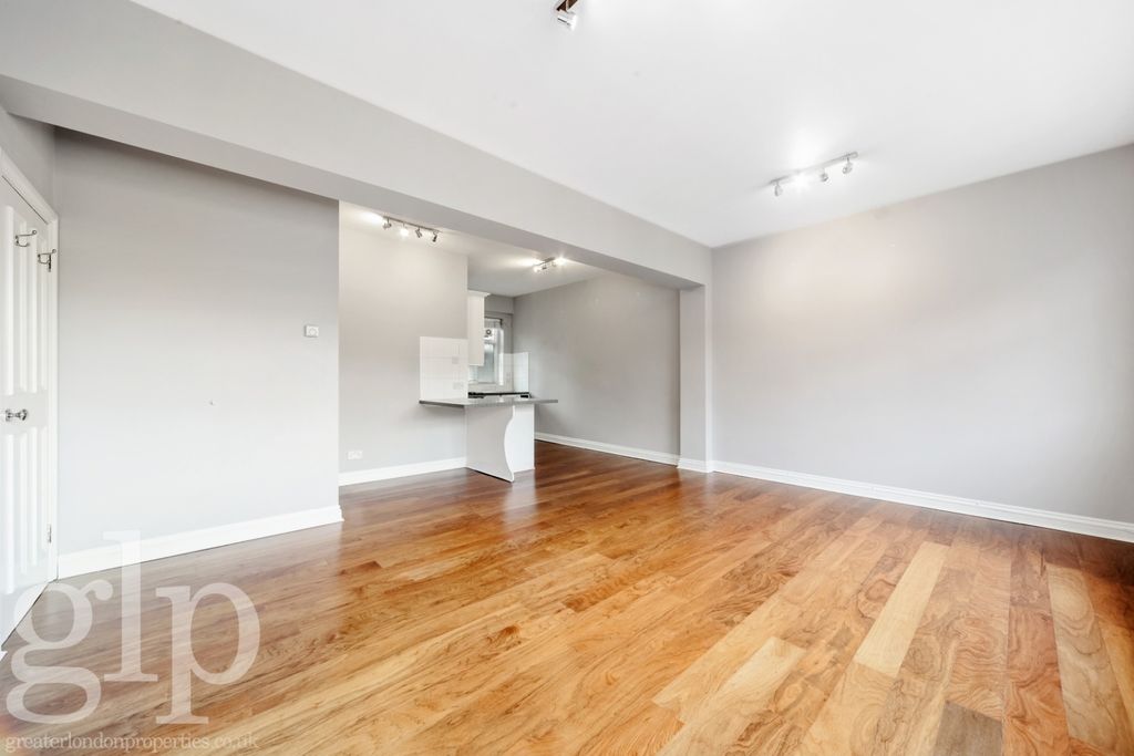 Property photo 1 of 14 989070