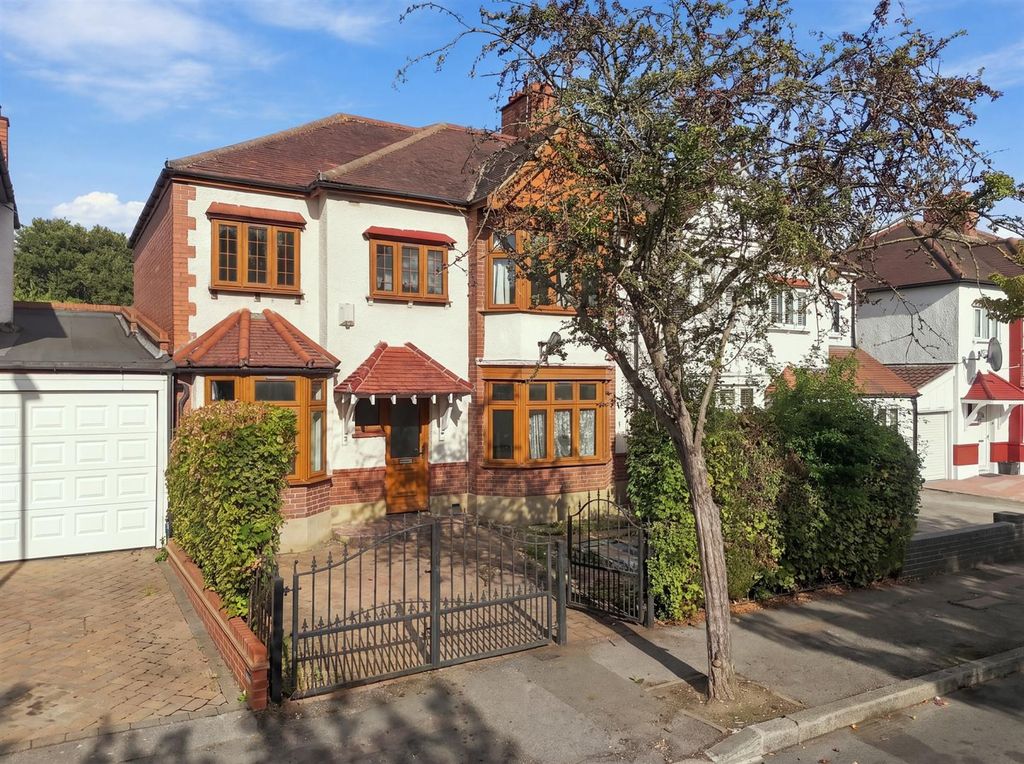 Property photo 1 of 23 2_002_Dji_20260915155645_0022_d_Reedit_Aeba79B6_Au