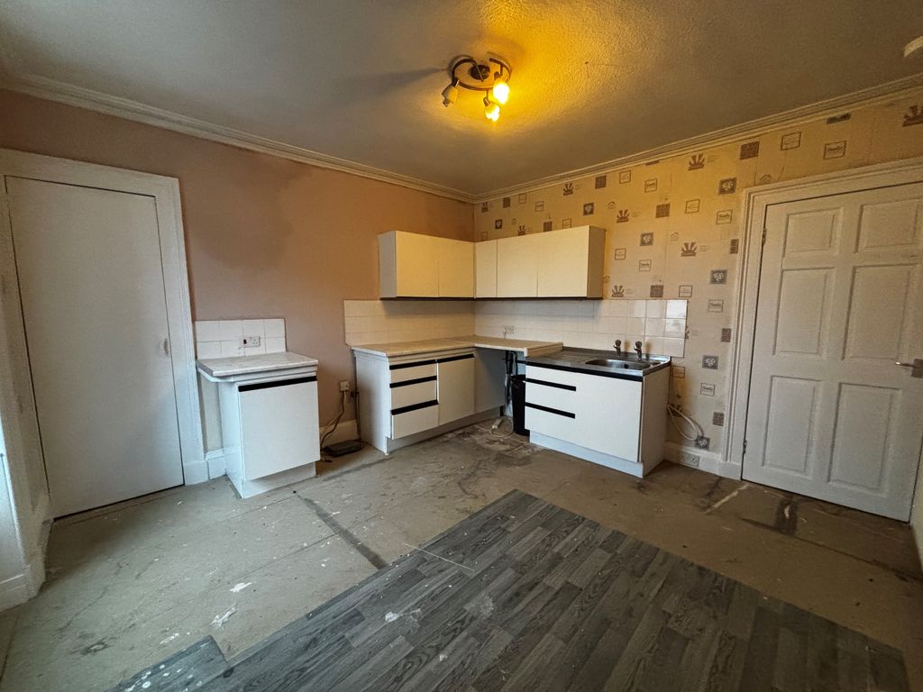 Property photo 3 of 8 Kitchen 18A