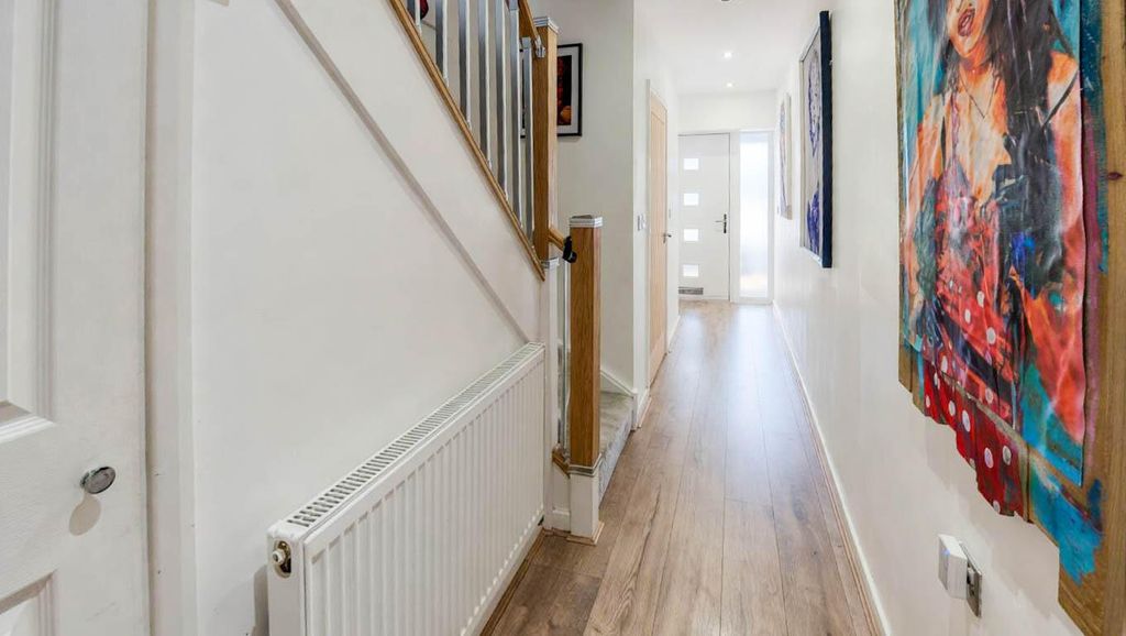 Property photo 3 of 23 Hallway