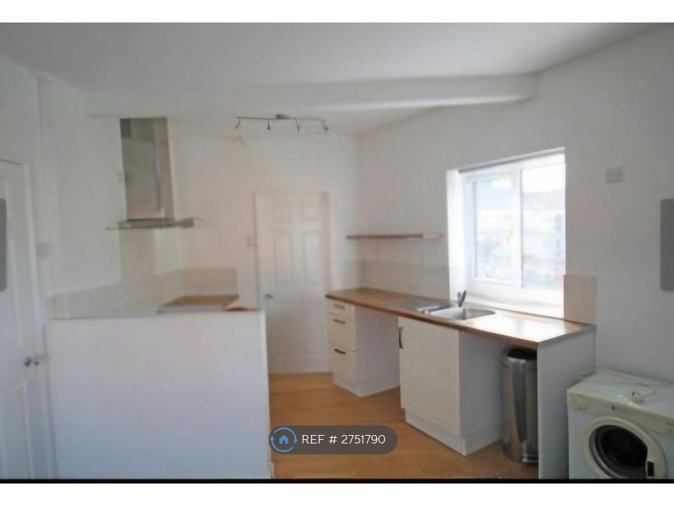 Property photo 1 of 3