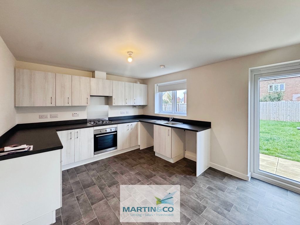 Property photo 3 of 15 68d0Ef0B--4030-89B7-Ab4B93A9858E-59799-0000098Cdbd