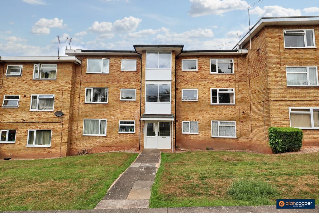 Property photo 1 of 16 4297580