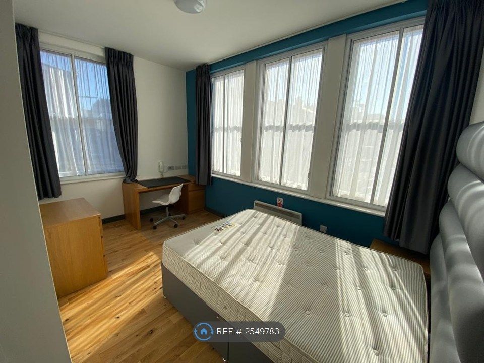 Property photo 1 of 5