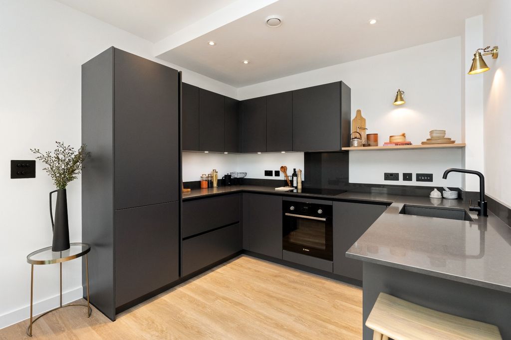 Property photo 3 of 28 3992846