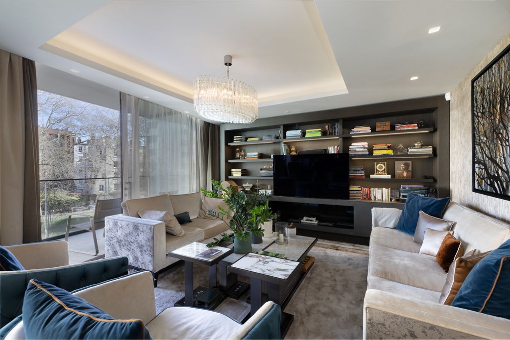 Property photo 3 of 18