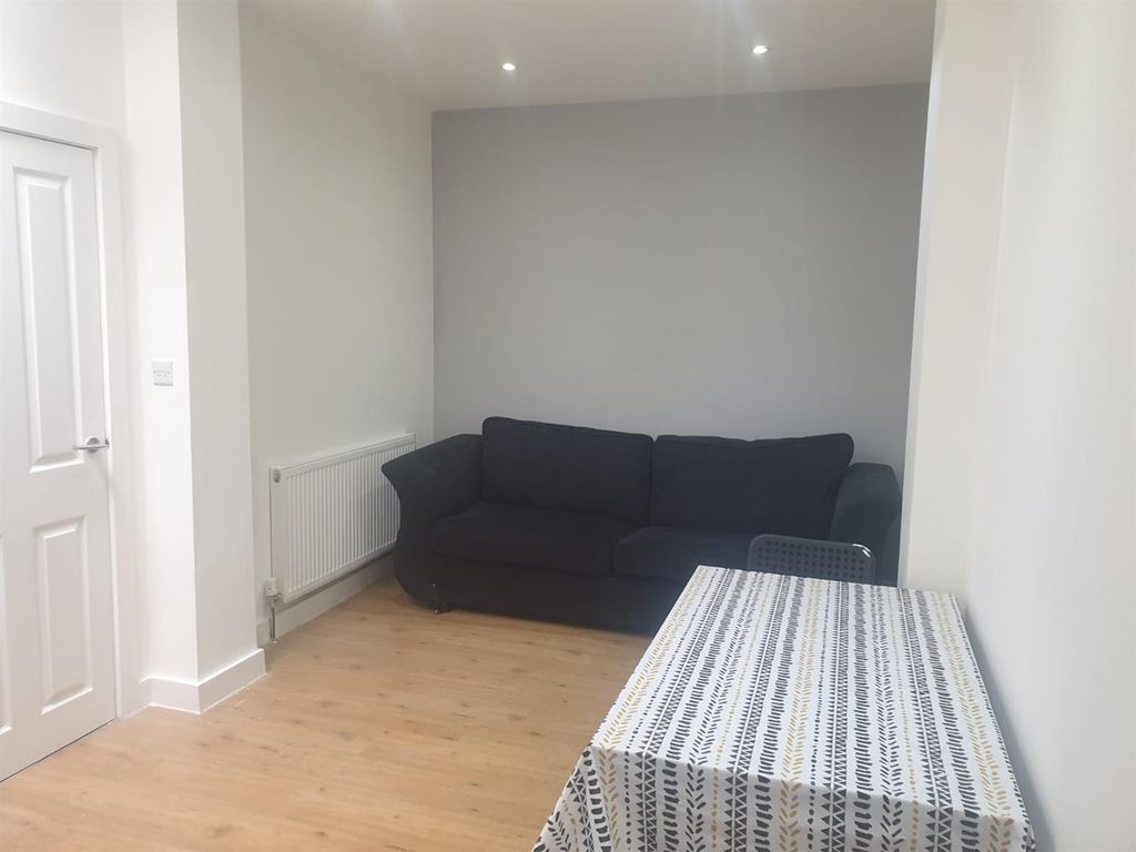 Property photo 1 of 8 Living Room.Jpg